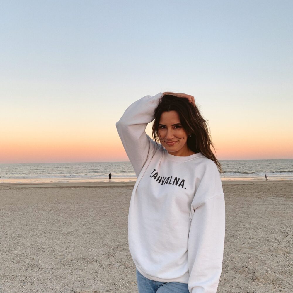 Zahvalna White Sweatshirt