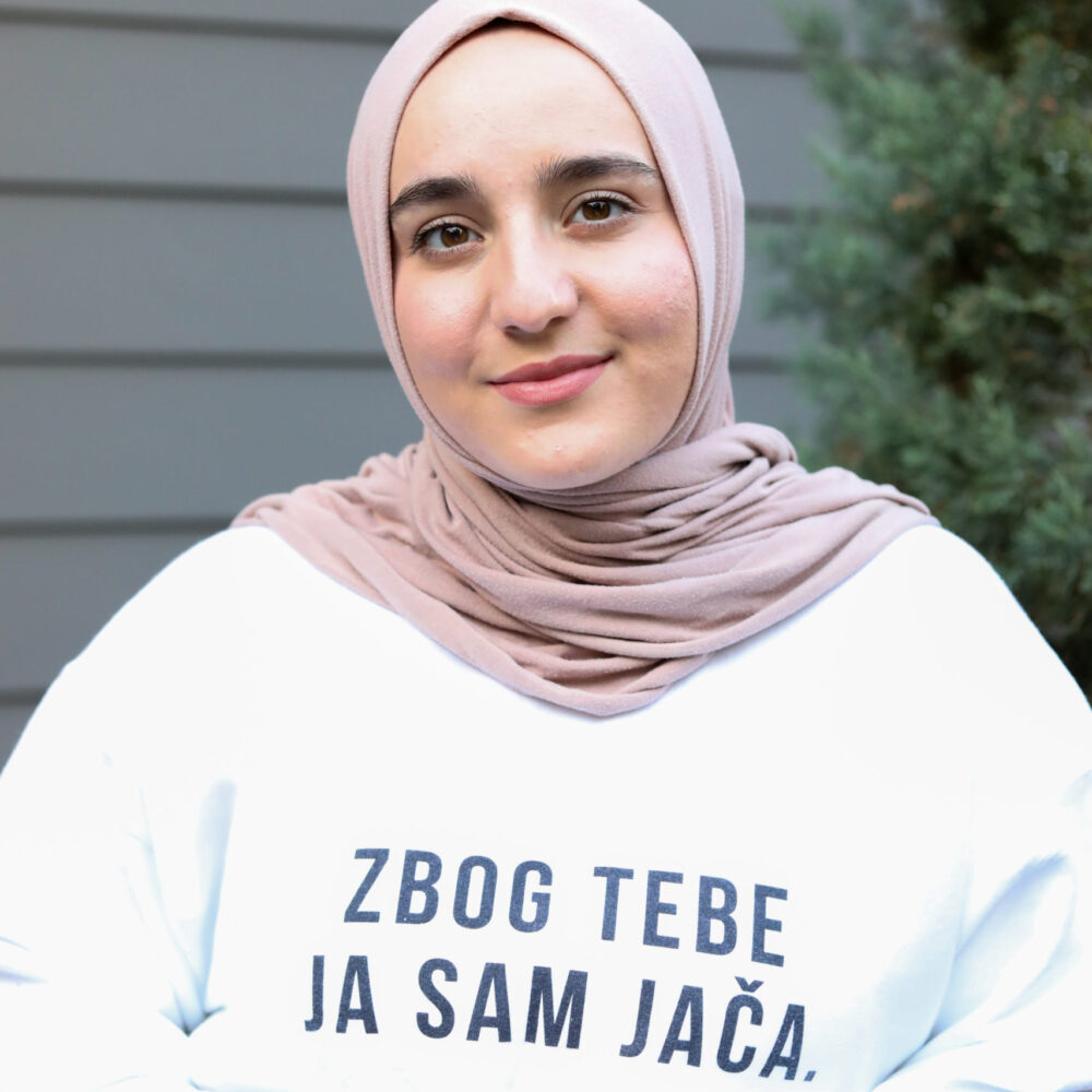 Zbog Tebe Women's White Sweatshirt